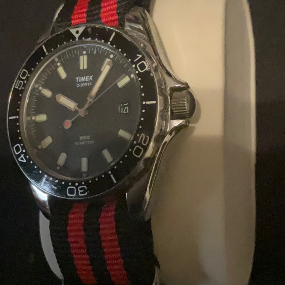 Vintage Timex Quartz Red Dot Mens 50 Meter Diver Watch Untested Lollipop - Picture 2 of 4